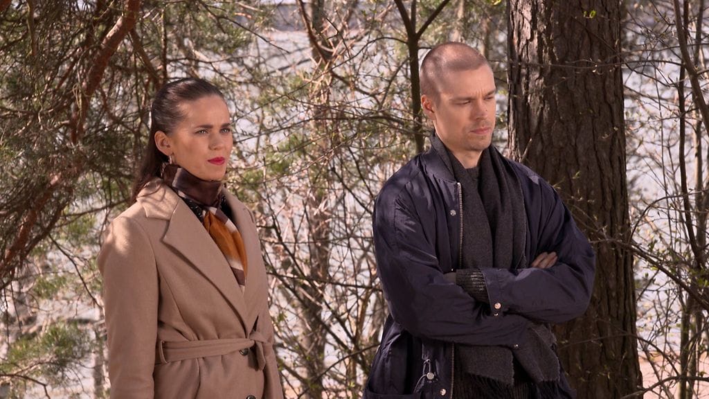 3244 01 alissa sergei