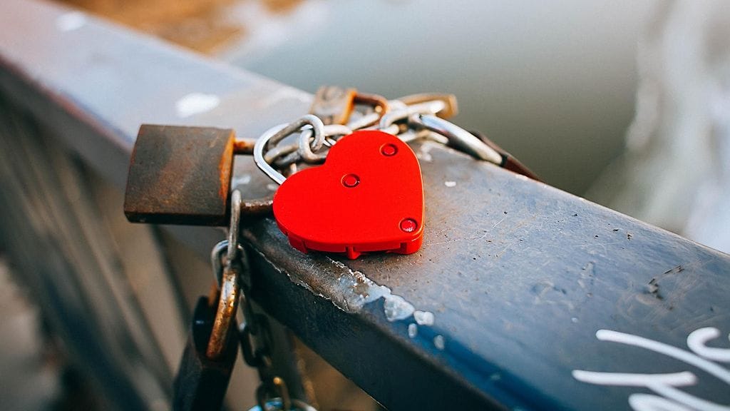 Viimeisen sadan vuoden aikana parisuhteet ovat muuttuneet huomattavasti, professori toteaa.