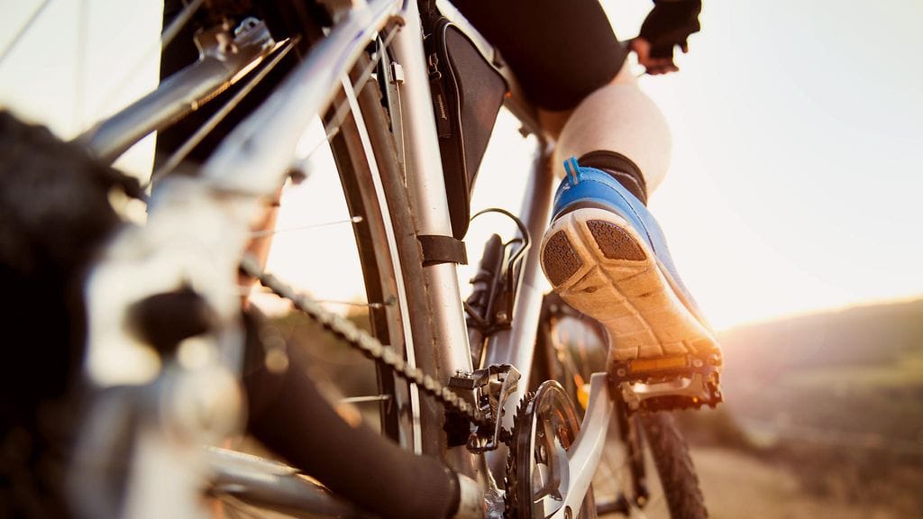 Rento lenkki tai kova treeni? Pyörällä onnistuvat molemmat.