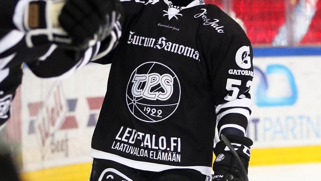 Petrus Palmu lisäsi TPS:n johtoa hienon kuvion päätteeksi.