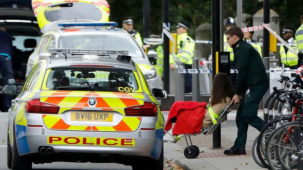 11 ihmistä loukkaantui eilen auton ajettua heidän päälleen Etelä-Kensingtonissa.