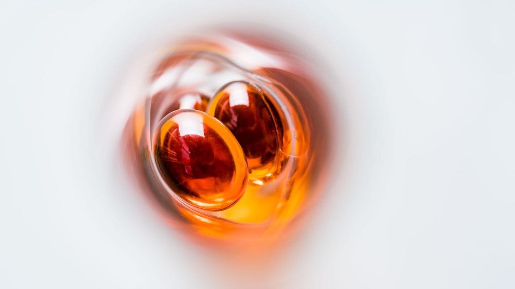 Suomalaisten kannattaa syödä D-vitamiinilisää etenkin talviaikaan purkista.