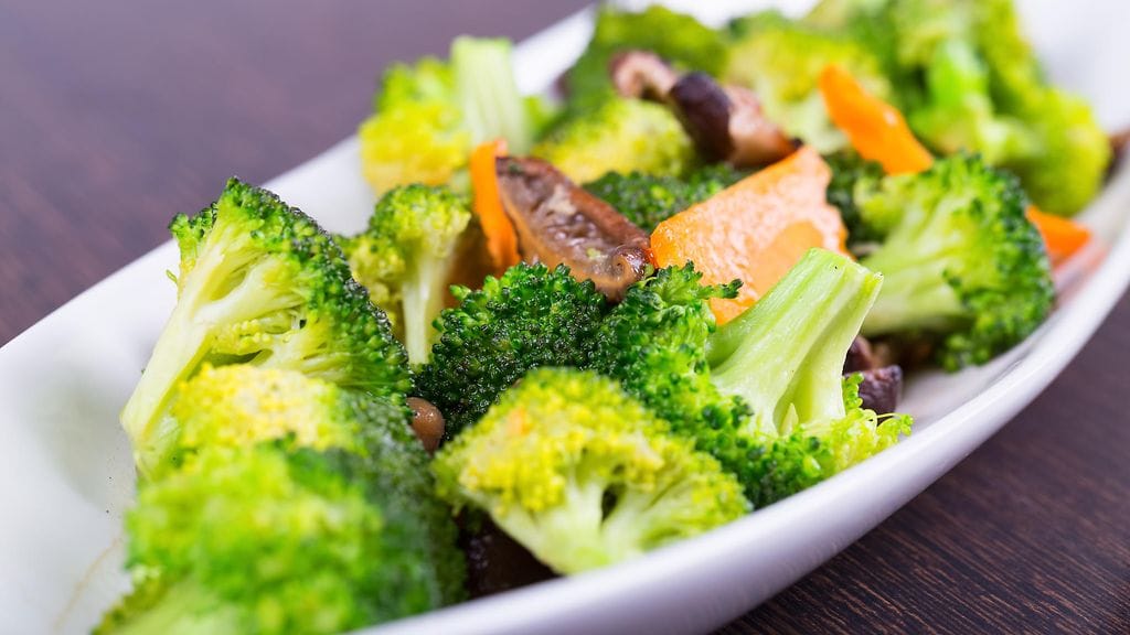 Hyödynnä parsakaalista myös herkulliset varret!