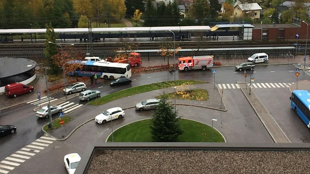 Bussionnettomuus Maatullinaukiolla Helsingissä 10.10.2017.