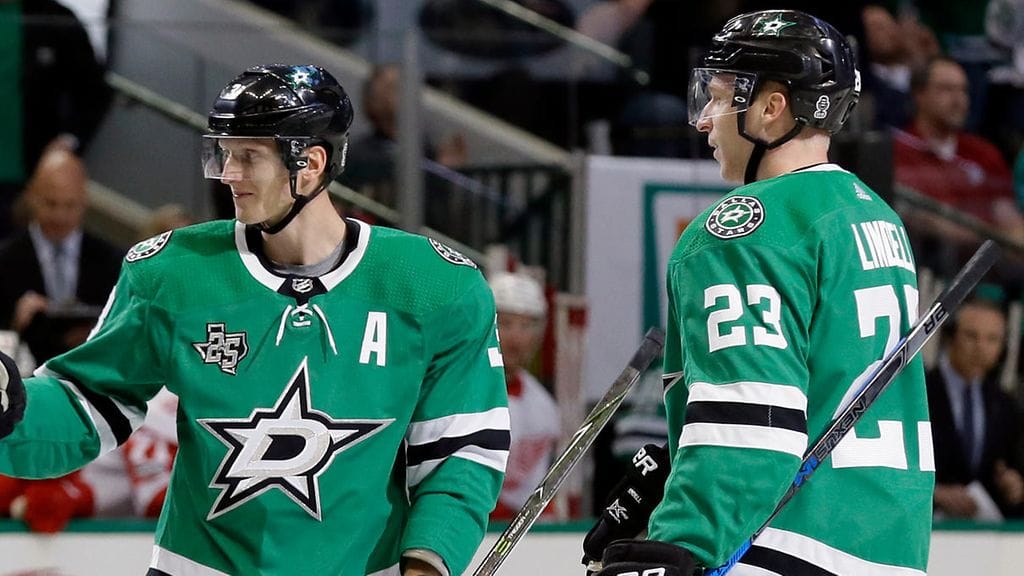 Esa Lindell (oik.) ja John Klingberg ovat Dallasin luottopuolustajat.