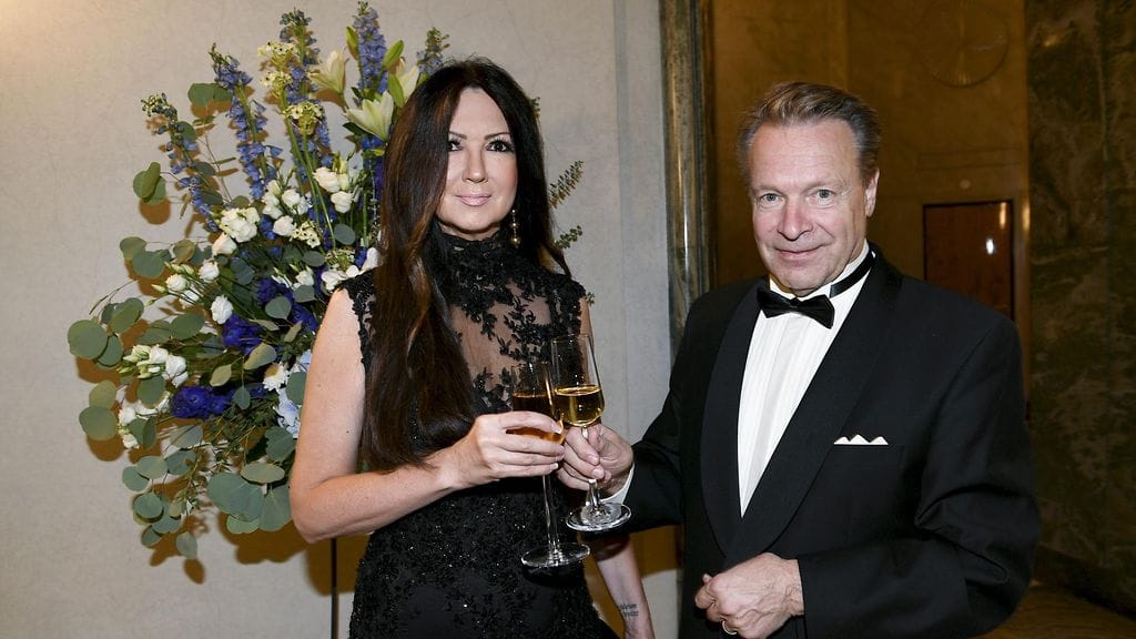 Elina Kiikko ja Ilkka Kanerva näyttäytyivät yhdessä eduskunnan puhemiehen koolle kutsumilla diplomaattipäivällisillä Helsingissä.