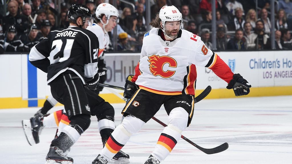 Jaromir Jagr Flamesin paidassa.