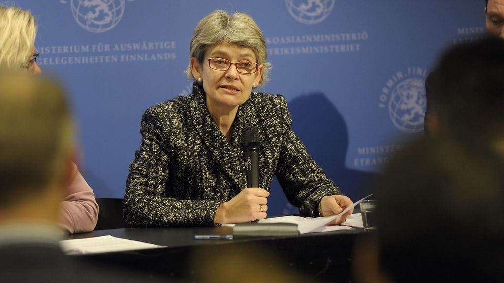 Unescon johtaja Irina Bokova sanoi päätöksen olevan erittäin valitettava ja samalla menetys kansainvälisyydelle. Kuva on otettu Bokovan vieraillessa Helsingissä vuodelta 2012.