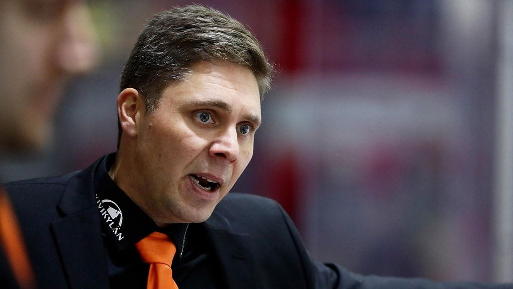 Tuomas Tuokkolan KooKoo nousi viime hetkellä tasoihin.