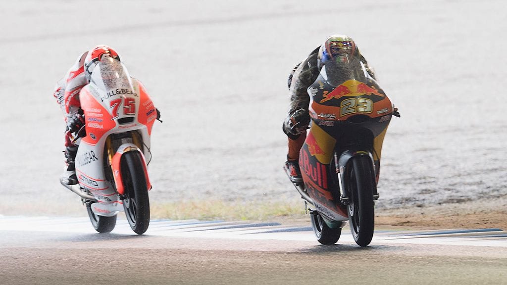 Niccolo Antonelli (oik.) kaasutteli Japanissa kauden parhaan aika-ajosijoituksensa.