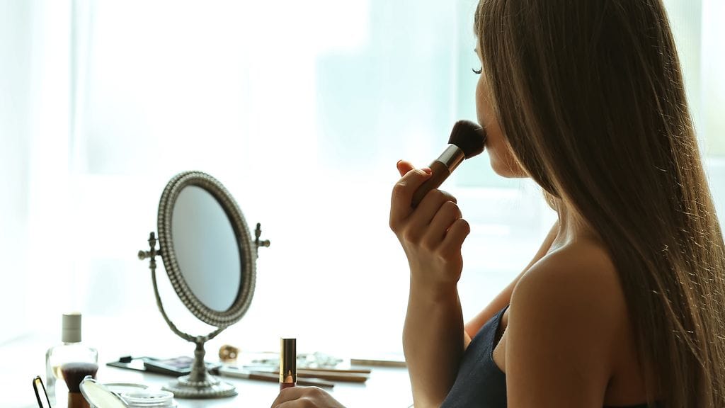 44-vuotiaan naisen mukaan häntä luullaan usein ikäistään puolet nuoremmalta.