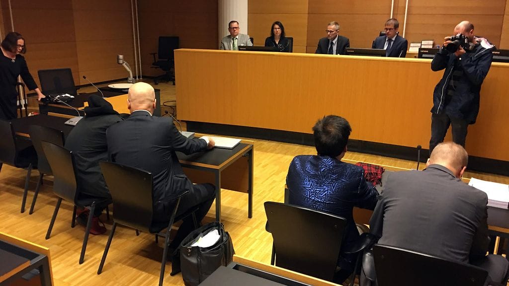 Nuoret syytetyt pääosin kiistivät syytteet tietoliikenteen häirinnästä.