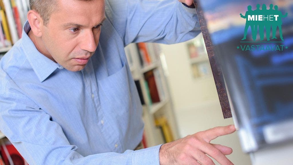 Juttusarjassa miehet vastaavat joka viikko lukijoiden kysymyksiin.