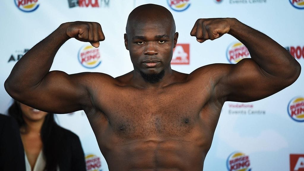 Carlos Takam (kuvassa) haastaa Anthony Joshuan.