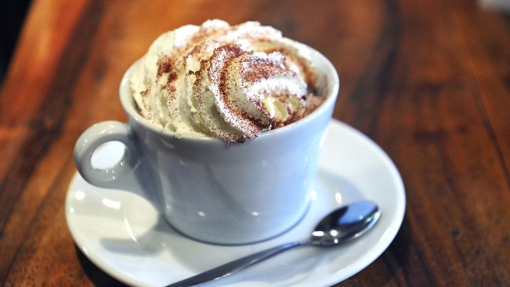 Valmista kotona itävaltalaistyylinen Wiener Mélange.