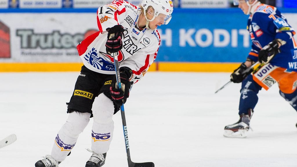 Jani Tuppuraisen edustama JYP kohtaa Tapparan CHL:n ensimmäisellä pudotuspelikierroksella.