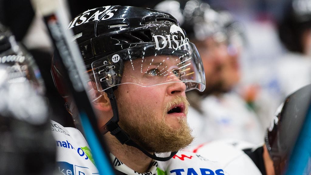 Jesse Saarinen oli upeassa vireessä illan ottelussa.