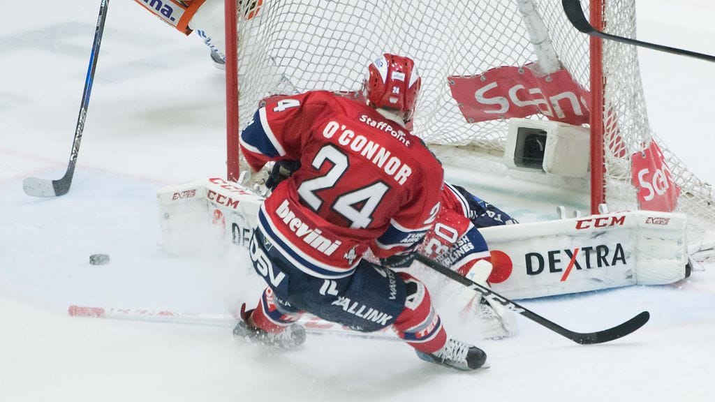 Ryan O'Connor esitti kyseenalaisen taklauksen ottelun avauserässä.