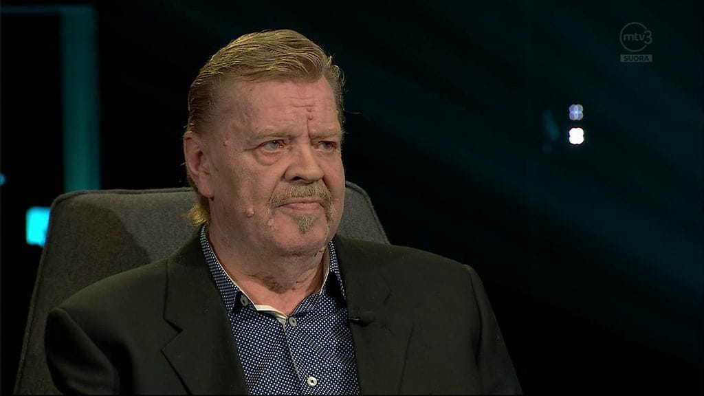 Vesa-Matti Loirin elämäkertateoksessa Loiri (Otava 2019) kerrotaan avoimesti siitä, kuinka Loirin avioliitto päättyi Tuula Nymanin kanssa.