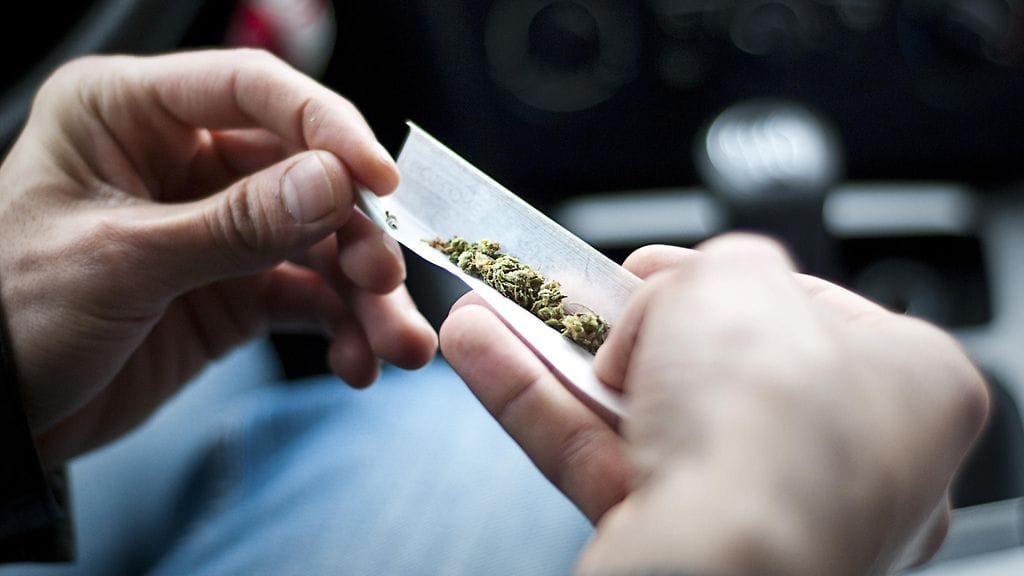 auto huumeita kannabis marijuana