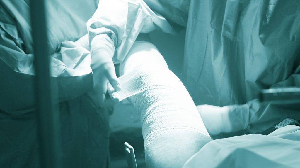 Flunssaksi luullut oireet veivät miehen useammaksi kuukaudeksi sairaalahoitoon.