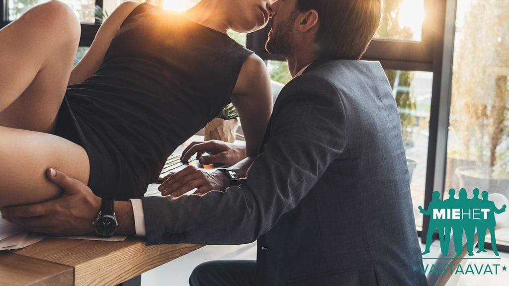 Juttusarjassa miehet vastaavat joka viikko lukijoiden kysymyksiin.