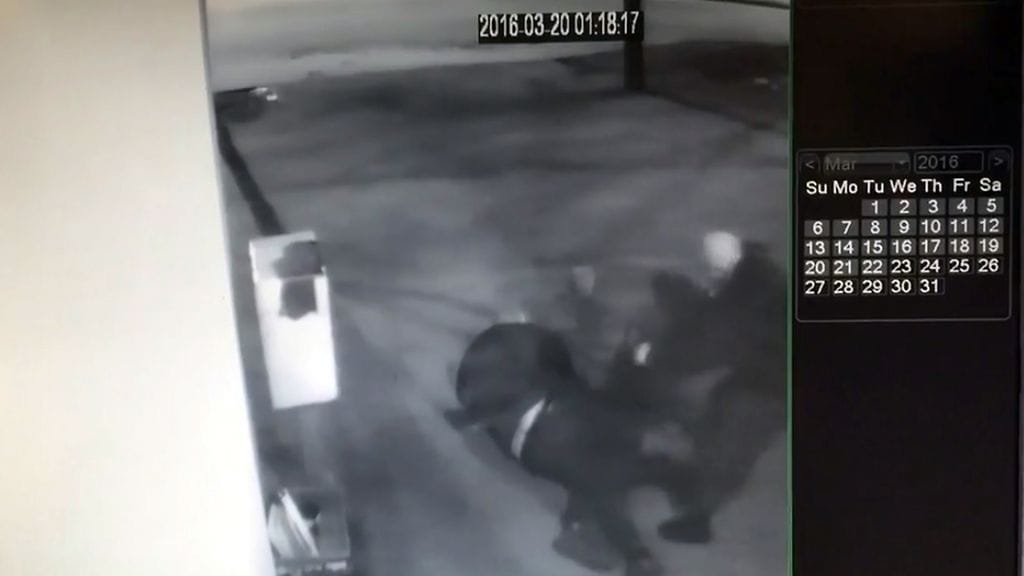 Törkeä pahoinpitely alkoi ravintolassa ja jatkui vielä pihalla.