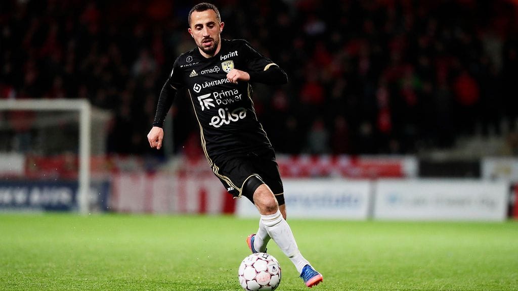 Erfan Zeneli teki SJK:lle yhden osuman 5-0-voittopelissä (arkistokuva).