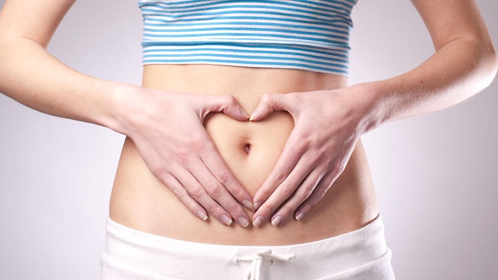 Kuudennella kuulla raskaana oleva nainen on joutunut kritiikin kohteeksi pienen raskausvatsansa vuoksi.