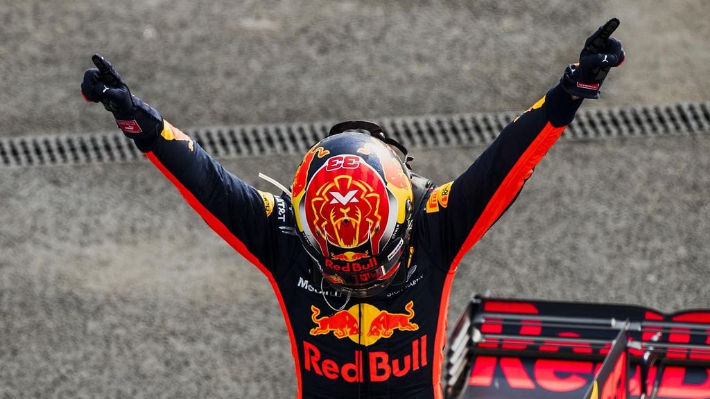 Max Verstappen juhli voittajana Meksikossa.