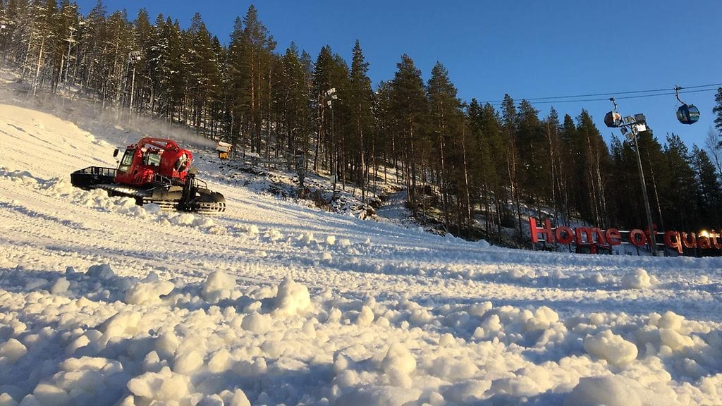 Levin kisarinteet on saatu erinomaiseen kuntoon lähinnä säilöttyä lunta käyttämällä.