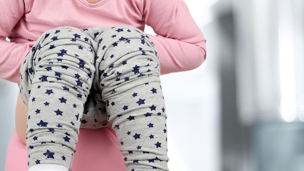 Äiti haluaa pyytää anteeksi henkilöltä, joka joutui todistamaan kakka-katastrofia.