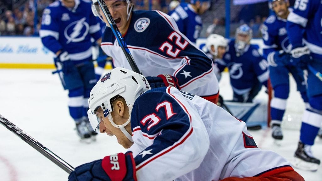 Markus Hännikäinen (edessä) juhli maaliaan Tampa Bayta vastaan.