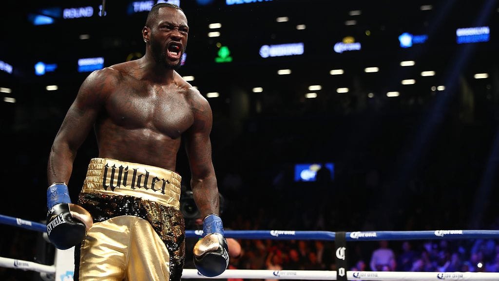 Deontay Wilder juhli voittoaan Bermane Stivernesta New Yorkissa.