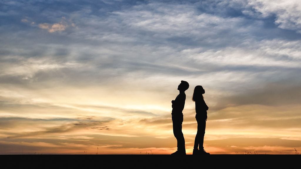 Teollaan mies varmisti, ettei pääse sänkyhommiin jatkossakaan.