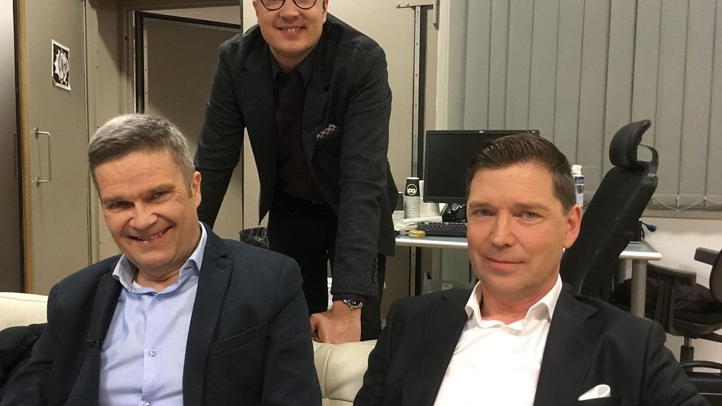 Harri Koivunen, Jere Törmänen ja Mathias Furuhjelm (oik.) miehittivät C Moren ravistudion viime lauantaina.