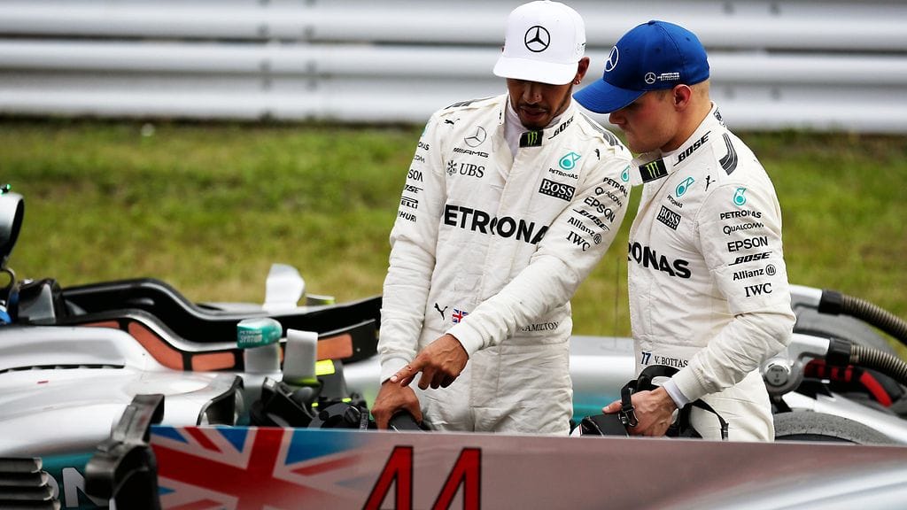 Lewis Hamilton on varmistanut uransa neljännen maailmanmestaruuden. Mercedes-tallikaveri Valtteri Bottas on puolestaan MM-sarjassa kolmantena, 15 pistettä Ferrari-pilotti Sebastian Vettelin takana.