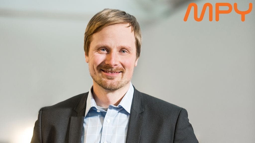 "Huippujohtajakin tarvitsee haastamista", toteaa MPY:n toimitusjohtaja Pekka Mettälä.