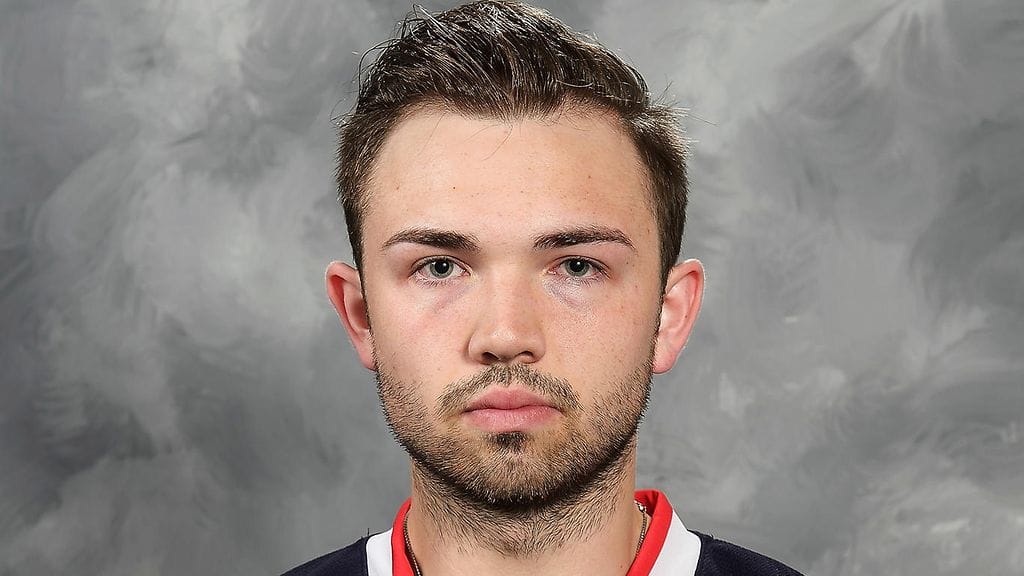 Peter Quenneville kuvattuna Columbuksen NHL-paidassa kesällä 2015.