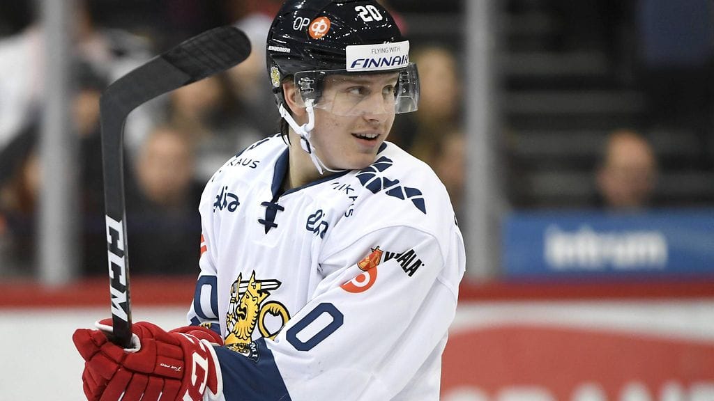 Eeli Tolvanen torstain ottelussa Venäjää vastaan.