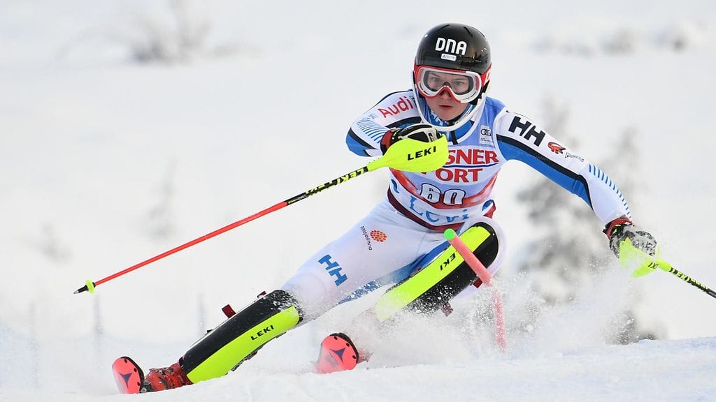 Riikka Honkanen jäi avauslaskullaan kärjestä 3,7 sekuntia ja sijoittui 36:nneksi.