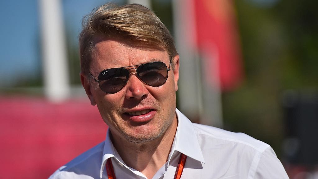 Mika Häkkinen voitti kilpaurallaan F1-maailmanmestaruudet vuosina 1998 ja 1999.