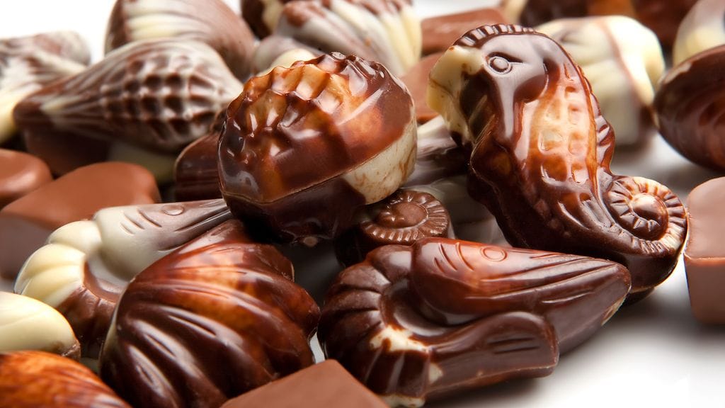 Pehmeiden simpukkasuklaiden maku on joidenkin makuun aivan liian makea. Niitä ei välttämättä pysty ahmimaan rasiakaupalla kerrallaan.