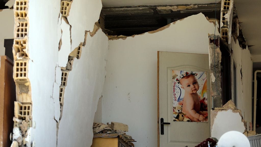 iran-irak-järistys-tuhotuneet-rakennukset