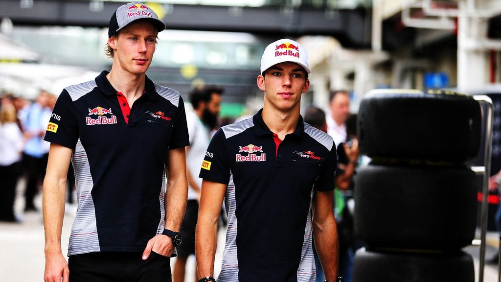 Brendon Hartley (vas.) sekä Pierre Gasly ovat jatkamassa Toro Rossolla.