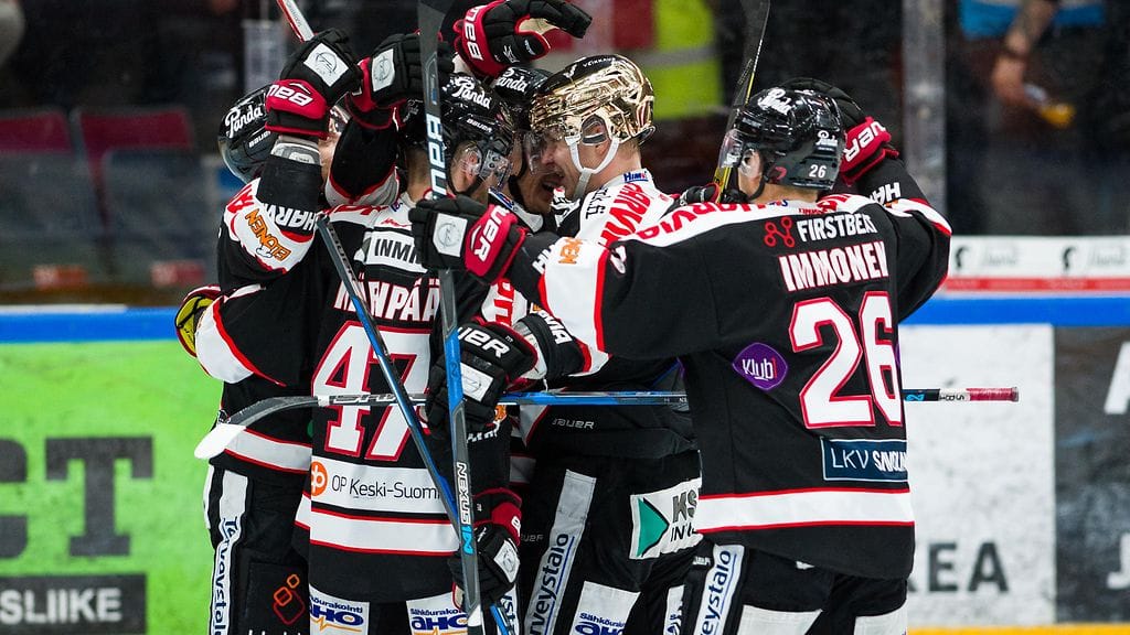 JYP pääsi juhlimaan voittoa pitkän tauon jälkeen.