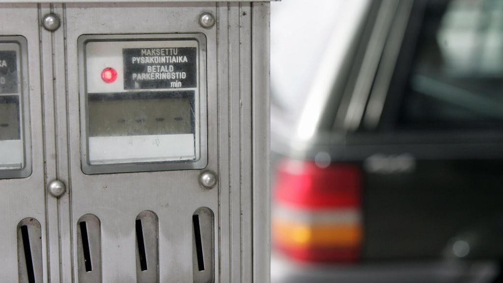 Miesten epäillään aloittaneen parkkimittarien tyhjennykset omiin taskuihinsa jo 1990-luvun lopulla.