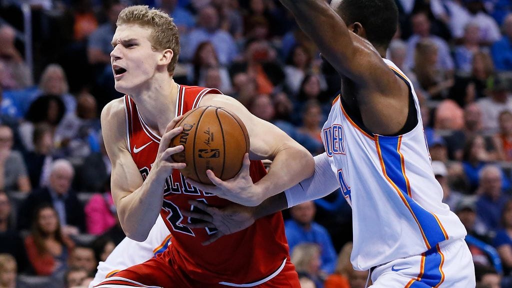 Lauri Markkanen viimeisteli 16 pistettä.