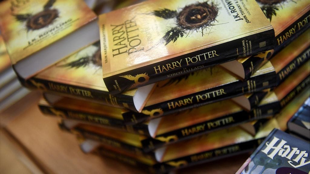 J. K. Rowlingin Harry Potter -kirjoja Akateemisessa Kirjakaupassa Helsingissä, 2. elokuuta 2017.