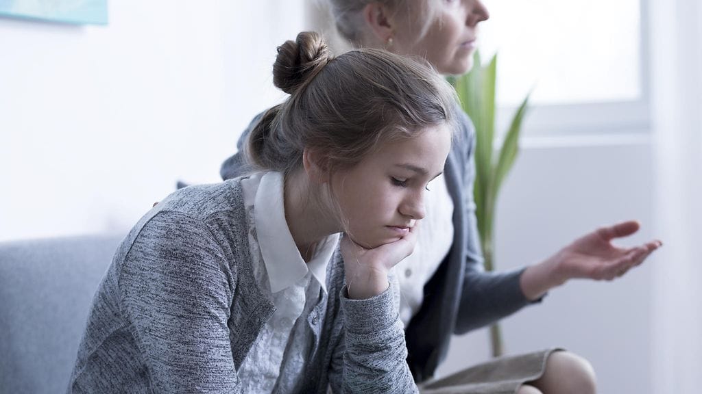 Äiti on kaikesta huolimatta se, jonka tukea teini-ikäinen eniten kaipaa.